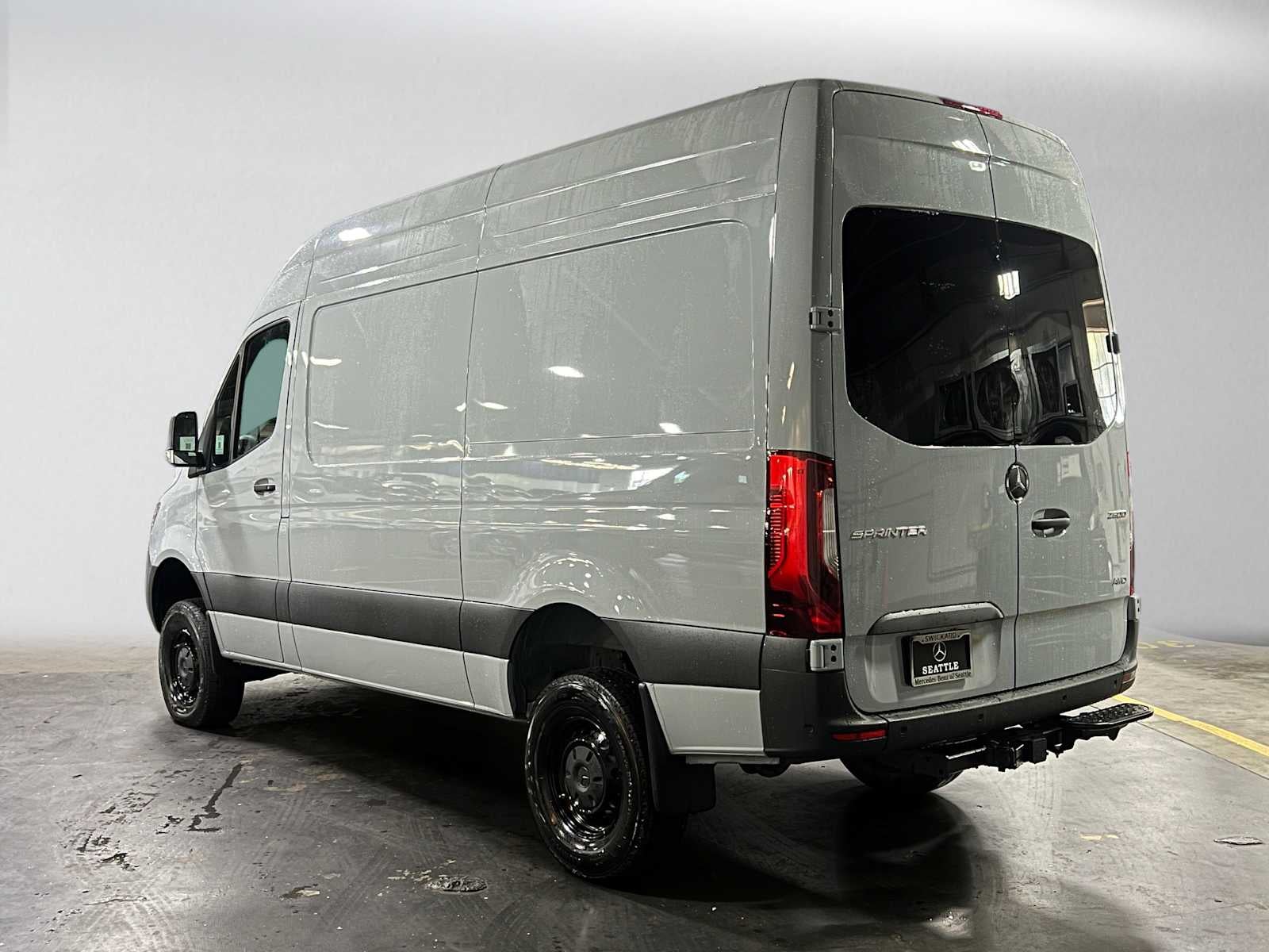2026 Mercedes-Benz Sprinter 2500 Standard Roof I4 Diesel HO 144 AWD