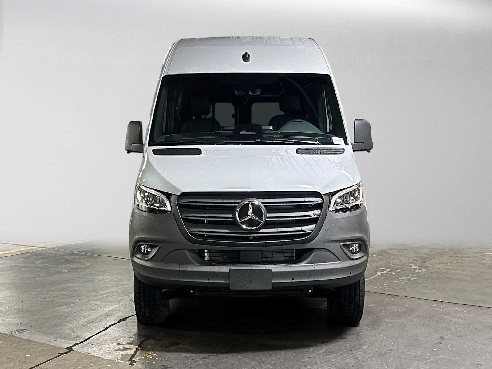 2026 Mercedes-Benz Sprinter 2500 Standard Roof I4 Diesel HO 144 AWD