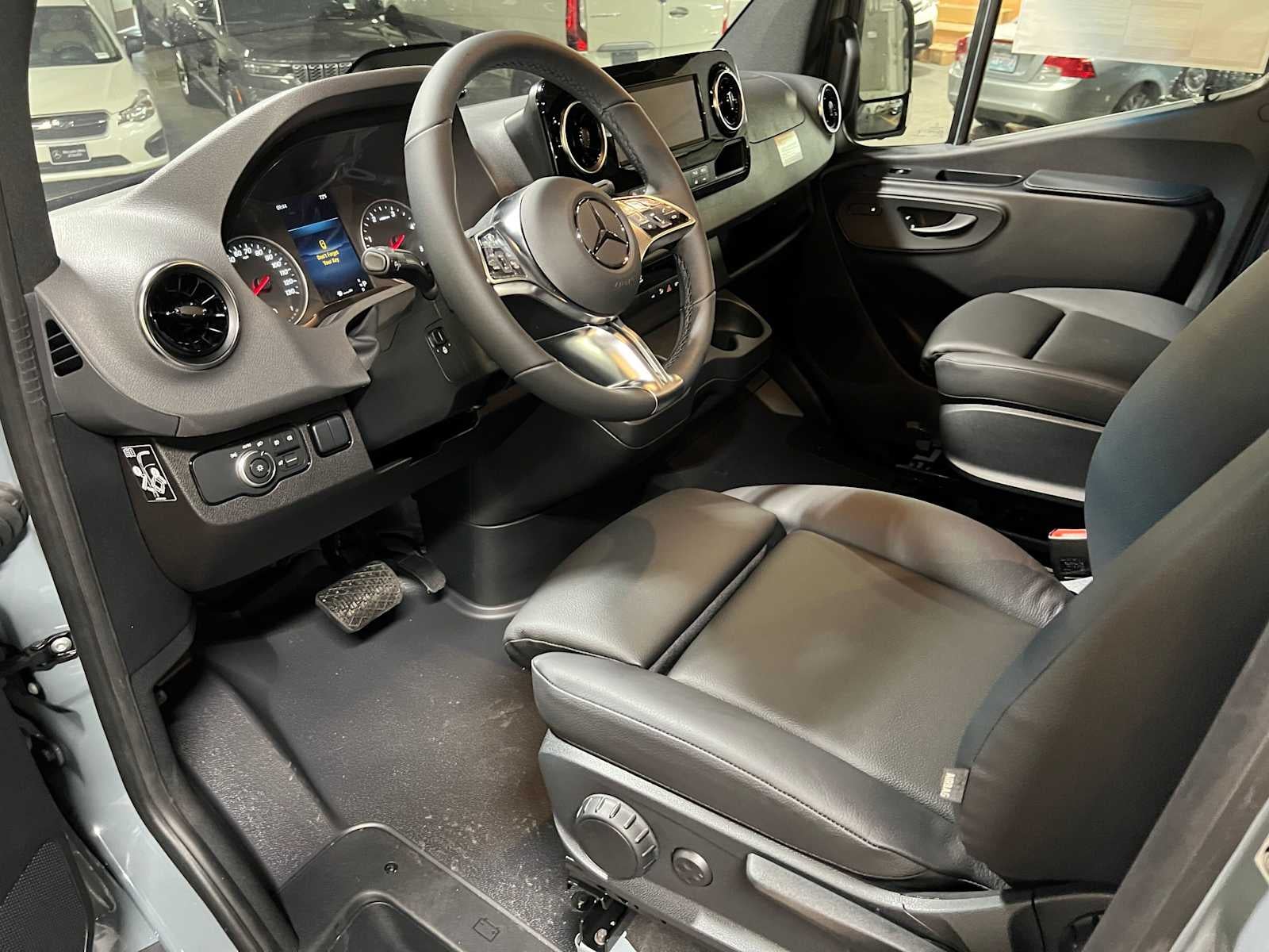 2026 Mercedes-Benz Sprinter Cargo 2500 Standard Roof I4 Diesel HO 144 AWD
