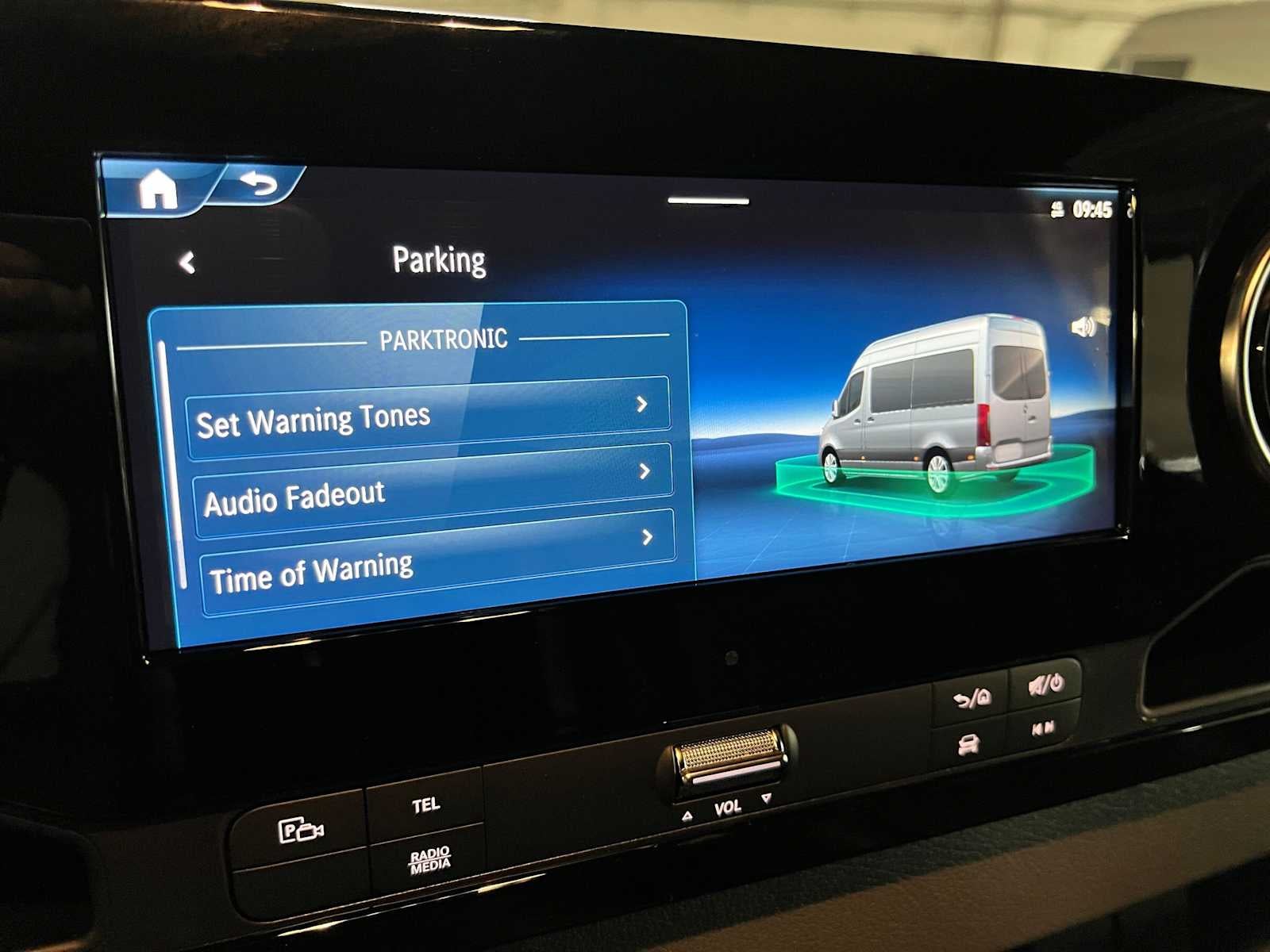 2026 Mercedes-Benz Sprinter Cargo 2500 Standard Roof I4 Diesel HO 144 AWD