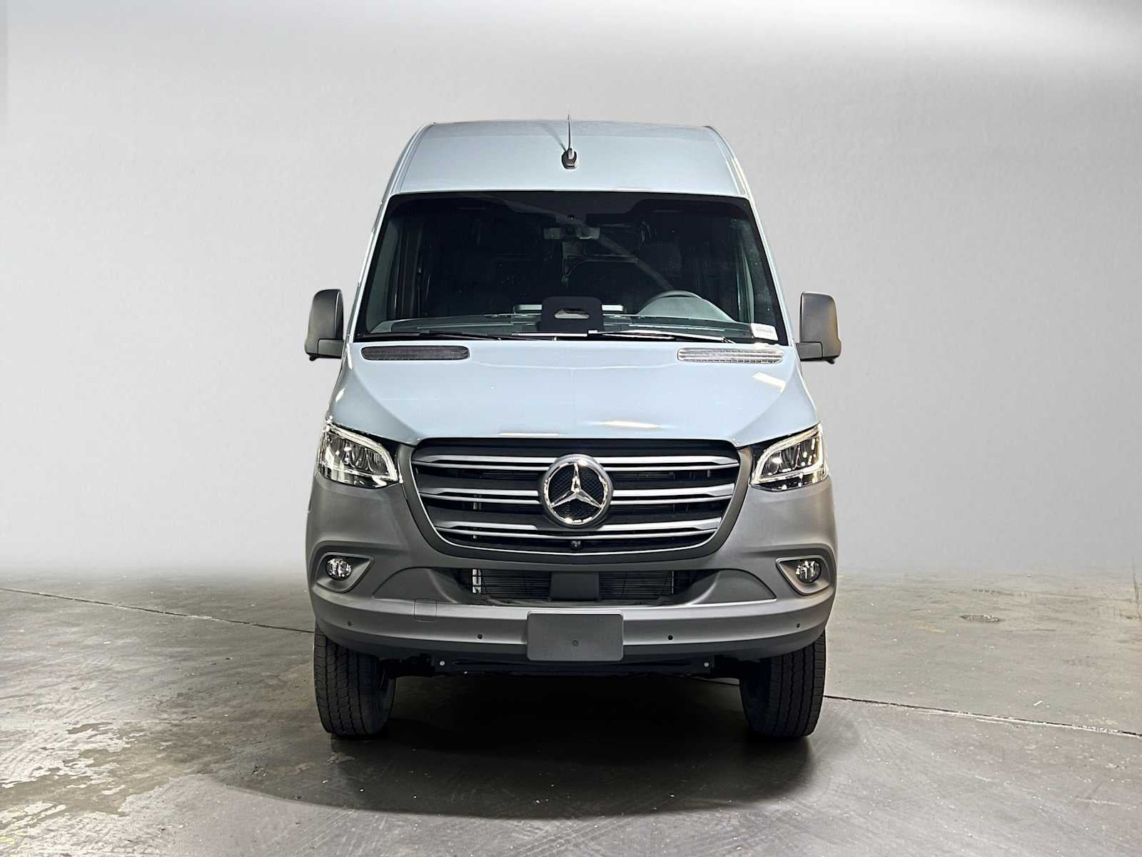 2026 Mercedes-Benz Sprinter Cargo 2500 Standard Roof I4 Diesel HO 144 AWD