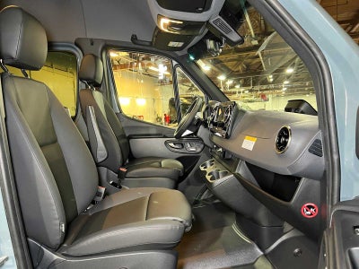 2026 Mercedes-Benz Sprinter Crew 2500 Standard Roof I4 Diesel HO 144 AWD