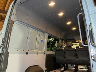 2026 Mercedes-Benz Sprinter Crew 2500 Standard Roof I4 Diesel HO 144 AWD