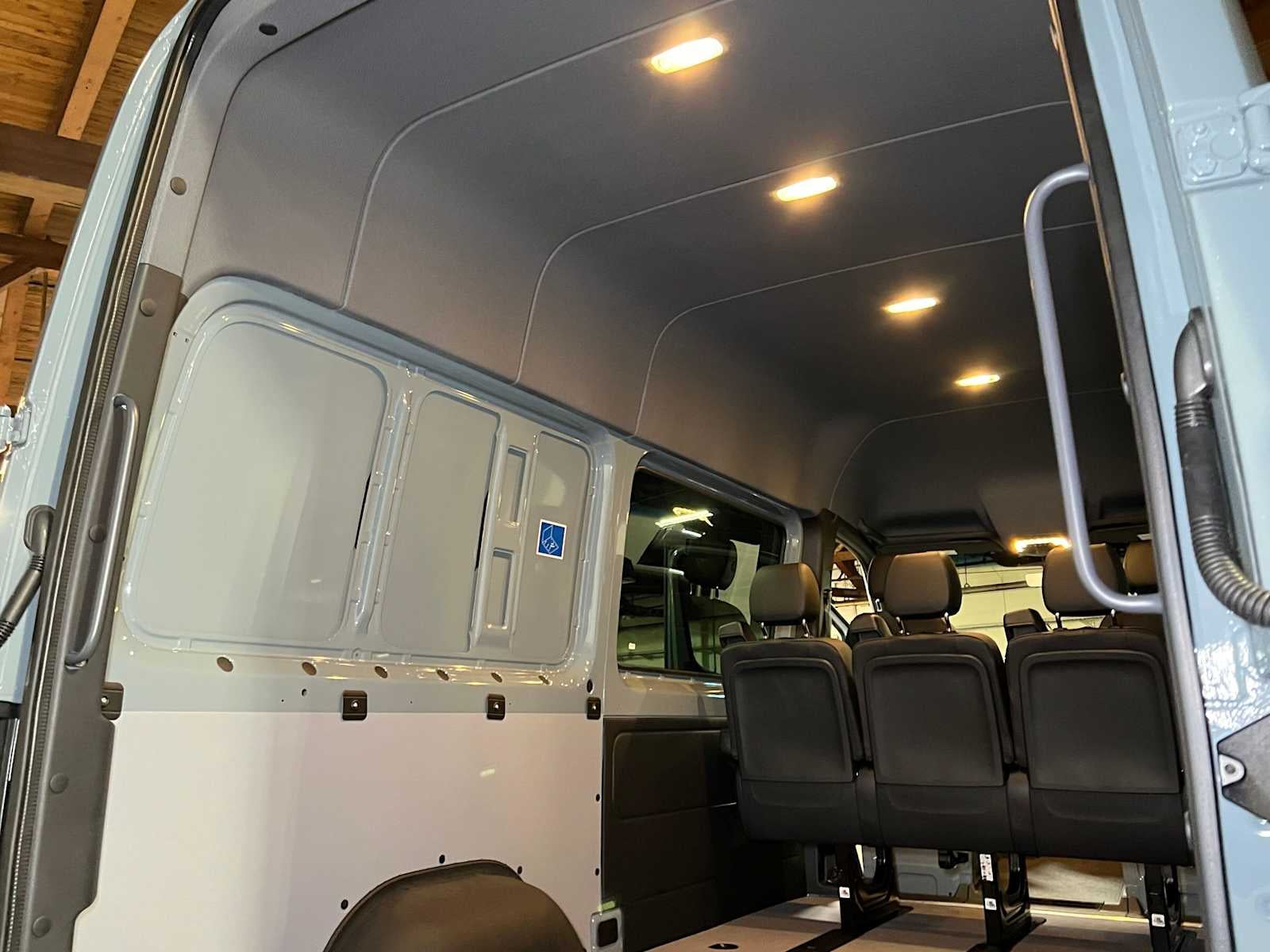 2026 Mercedes-Benz Sprinter Crew 2500 Standard Roof I4 Diesel HO 144 AWD