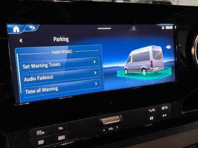 2026 Mercedes-Benz Sprinter Crew 2500 Standard Roof I4 Diesel HO 144 AWD