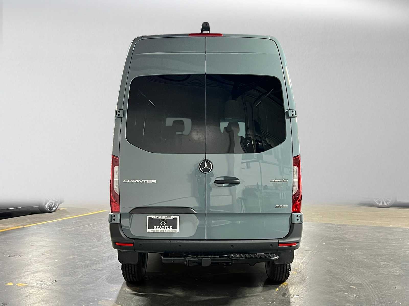 2026 Mercedes-Benz Sprinter Crew 2500 Standard Roof I4 Diesel HO 144 AWD