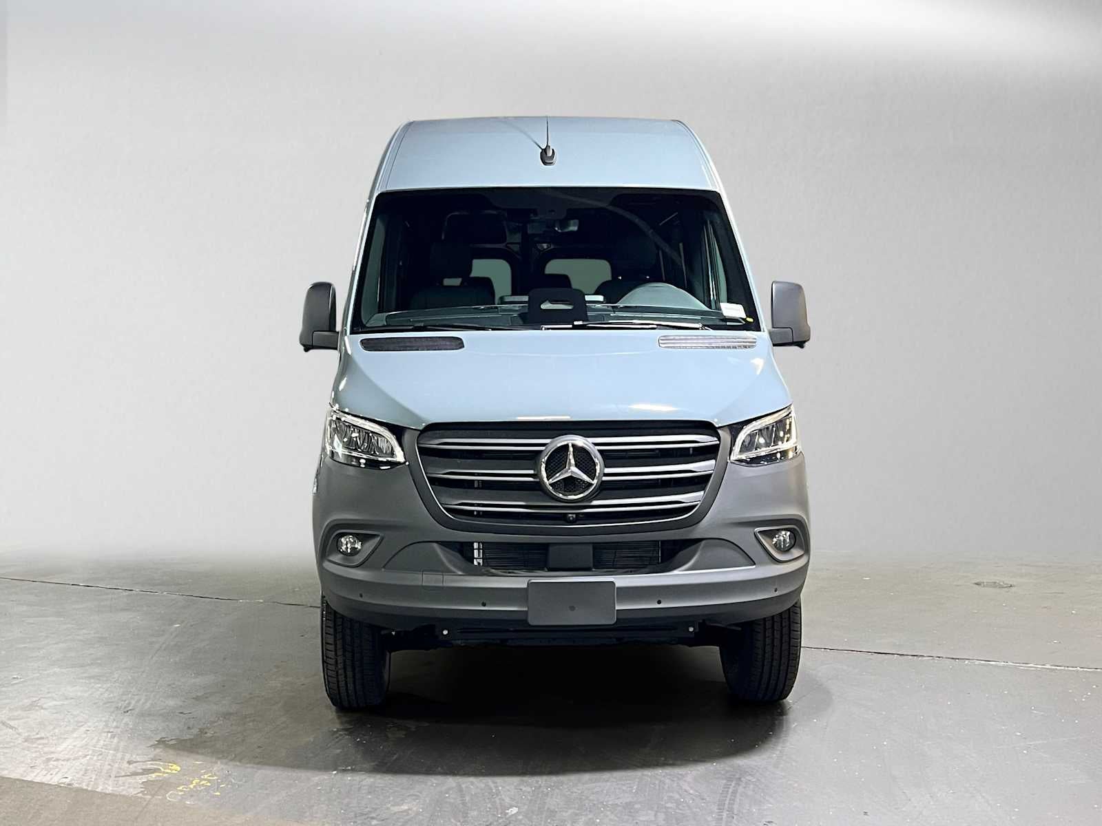 2026 Mercedes-Benz Sprinter Crew 2500 Standard Roof I4 Diesel HO 144 AWD