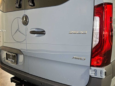 2026 Mercedes-Benz Sprinter Crew 2500 Standard Roof I4 Diesel HO 144 AWD