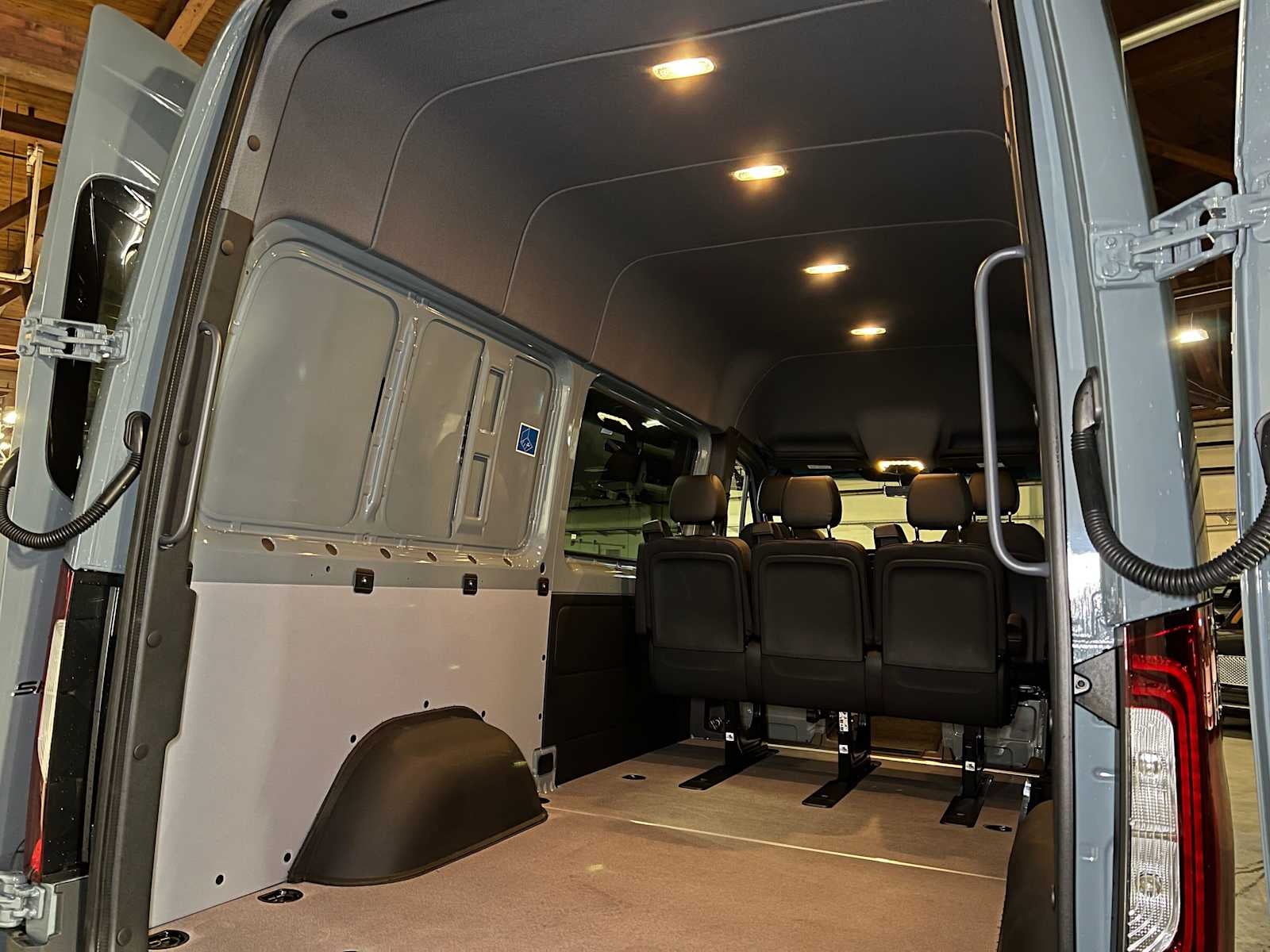 2026 Mercedes-Benz Sprinter Crew 2500 Standard Roof I4 Diesel HO 144 AWD