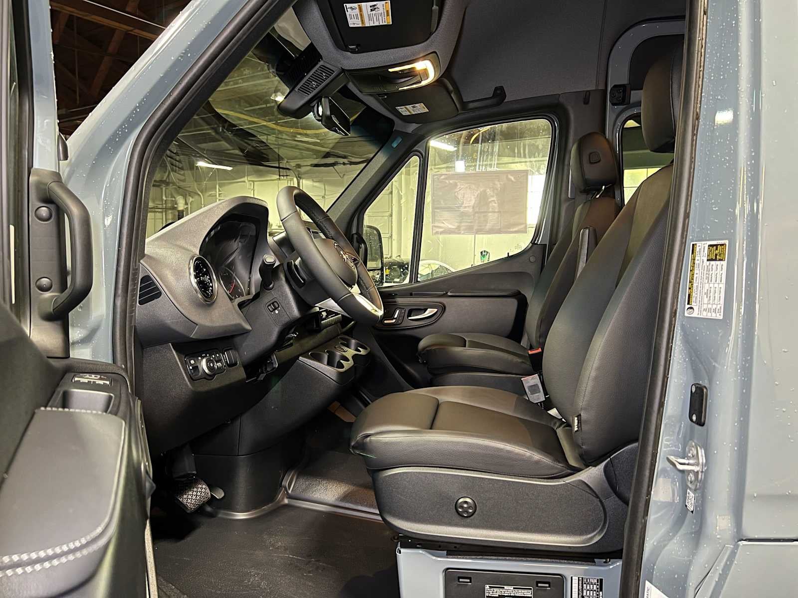 2026 Mercedes-Benz Sprinter Crew 2500 Standard Roof I4 Diesel HO 144 AWD