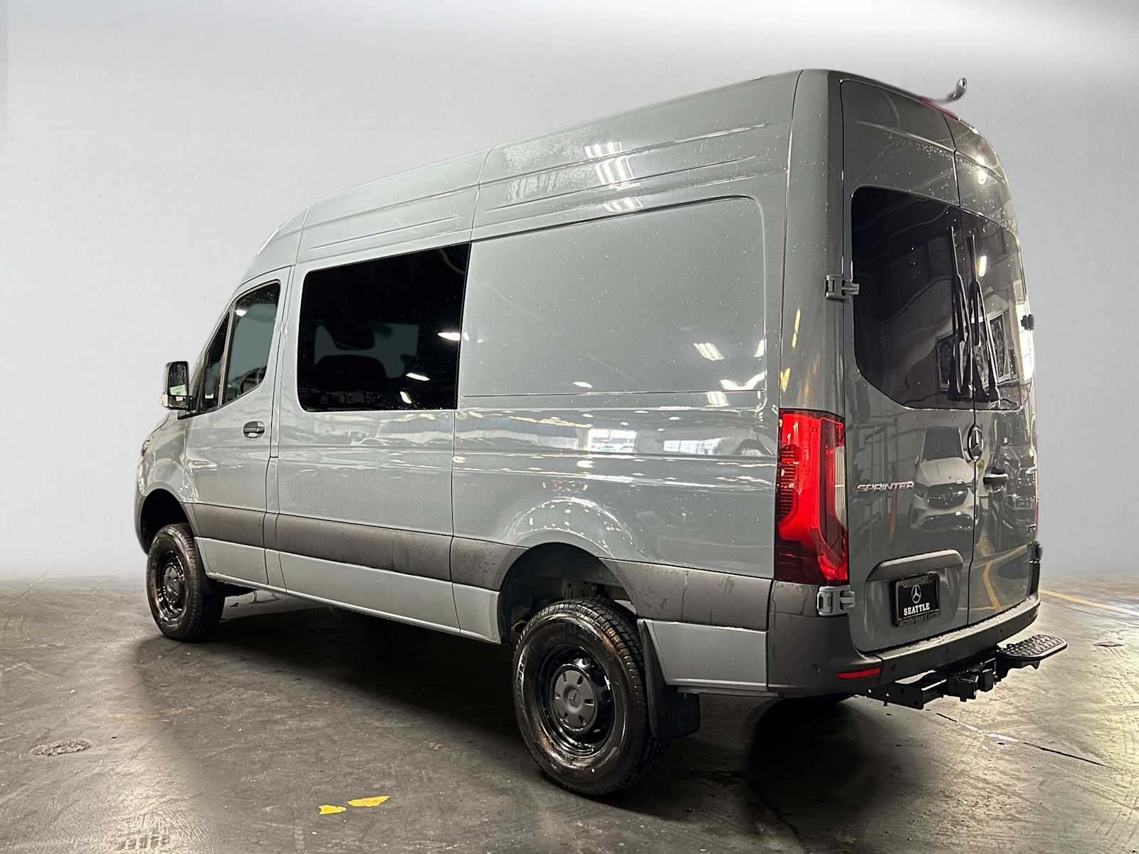 2026 Mercedes-Benz Sprinter Crew 2500 Standard Roof I4 Diesel HO 144 AWD
