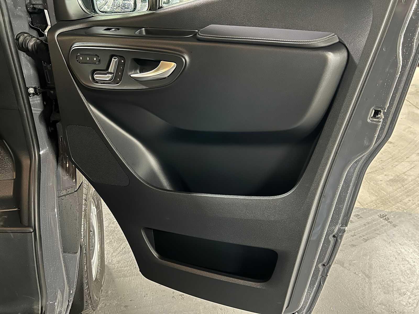 2026 Mercedes-Benz Sprinter 2500 Standard Roof I4 Diesel HO 144" AWD