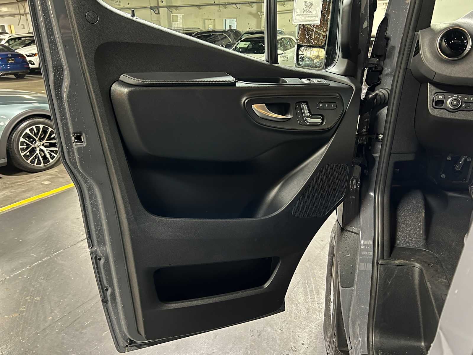 2026 Mercedes-Benz Sprinter 2500 Standard Roof I4 Diesel HO 144" AWD