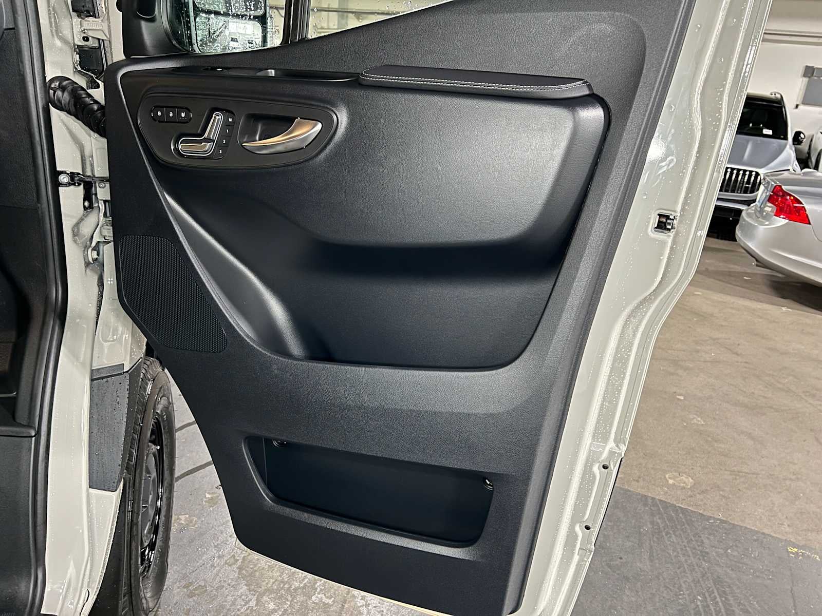 2026 Mercedes-Benz Sprinter 2500 Standard Roof I4 Diesel HO 144 AWD