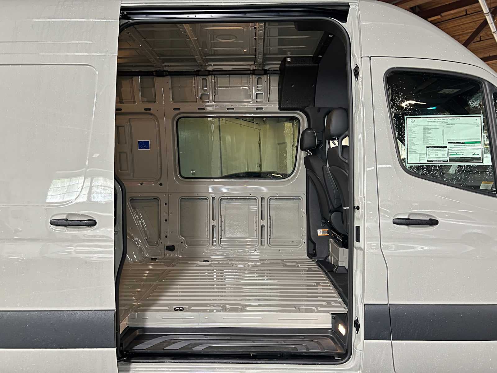 2026 Mercedes-Benz Sprinter 2500 Standard Roof I4 Diesel HO 144 AWD