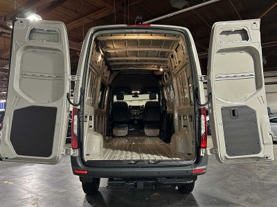 2026 Mercedes-Benz Sprinter 2500 Standard Roof I4 Diesel HO 144 AWD
