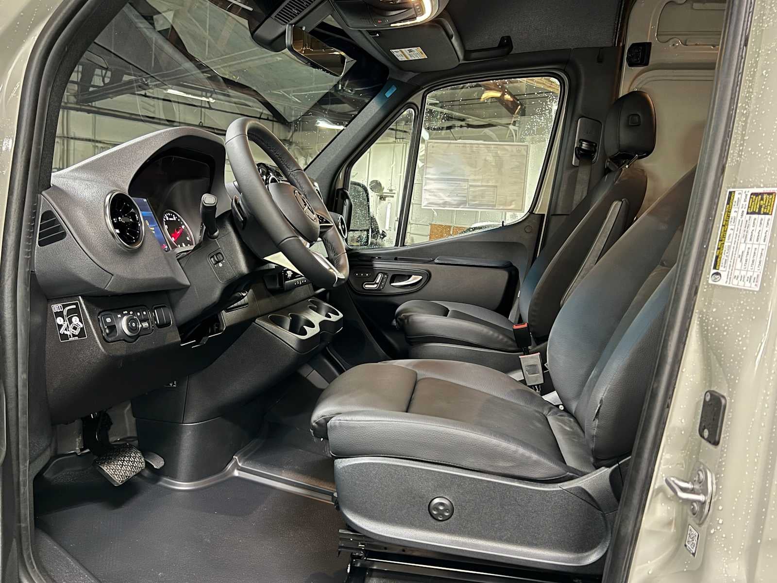 2026 Mercedes-Benz Sprinter 2500 Standard Roof I4 Diesel HO 144 AWD