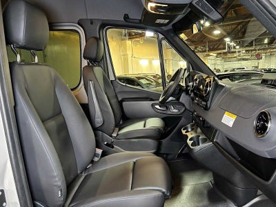 2026 Mercedes-Benz Sprinter Crew 2500 Standard Roof I4 Diesel HO 144 AWD