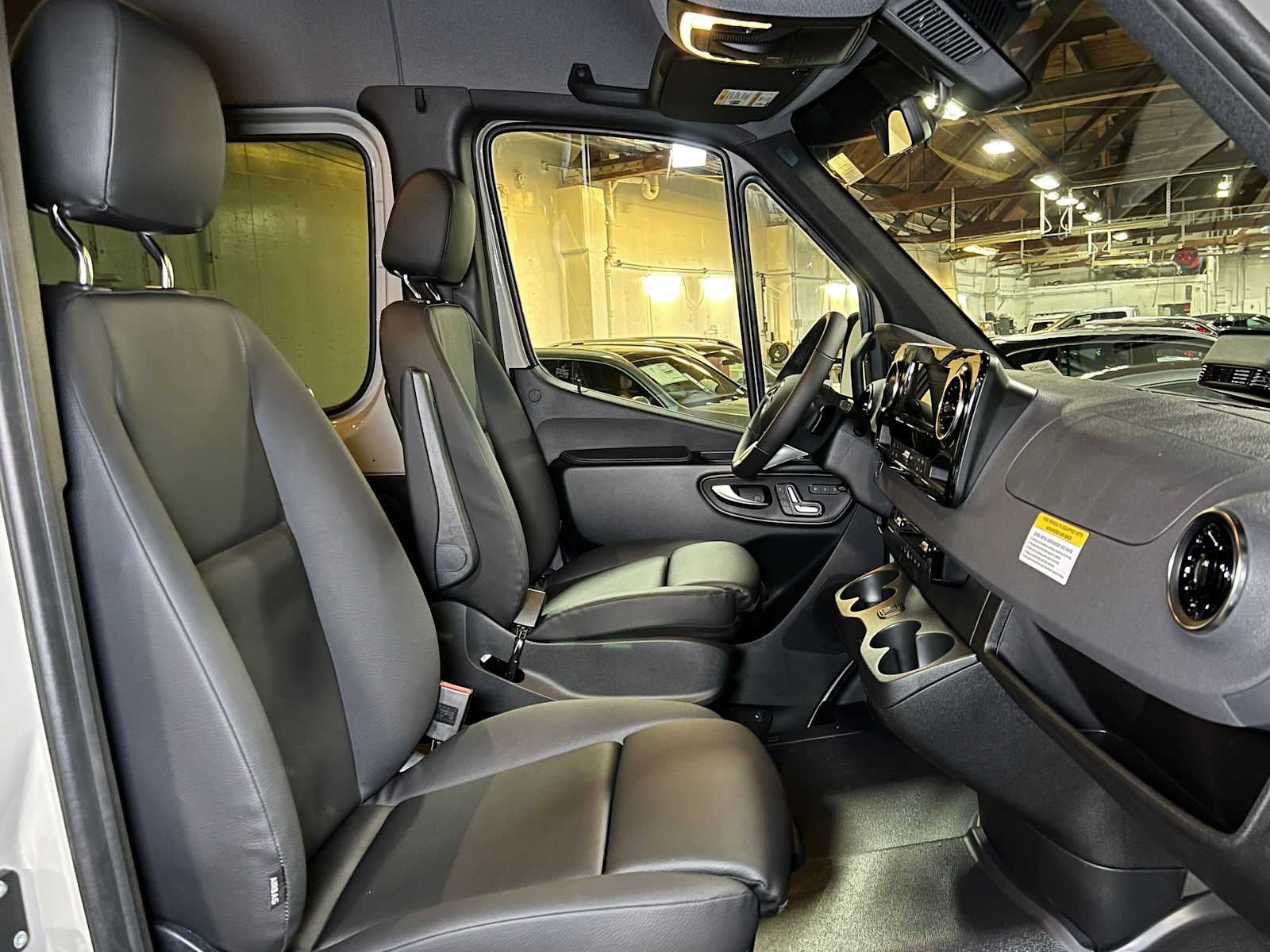 2026 Mercedes-Benz Sprinter Crew 2500 Standard Roof I4 Diesel HO 144 AWD