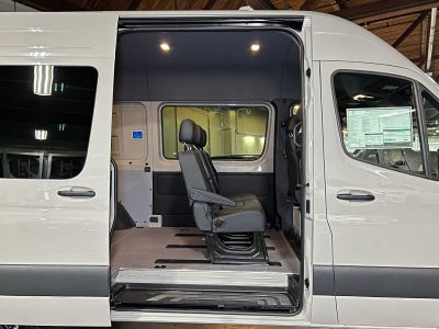 2026 Mercedes-Benz Sprinter Crew 2500 Standard Roof I4 Diesel HO 144 AWD
