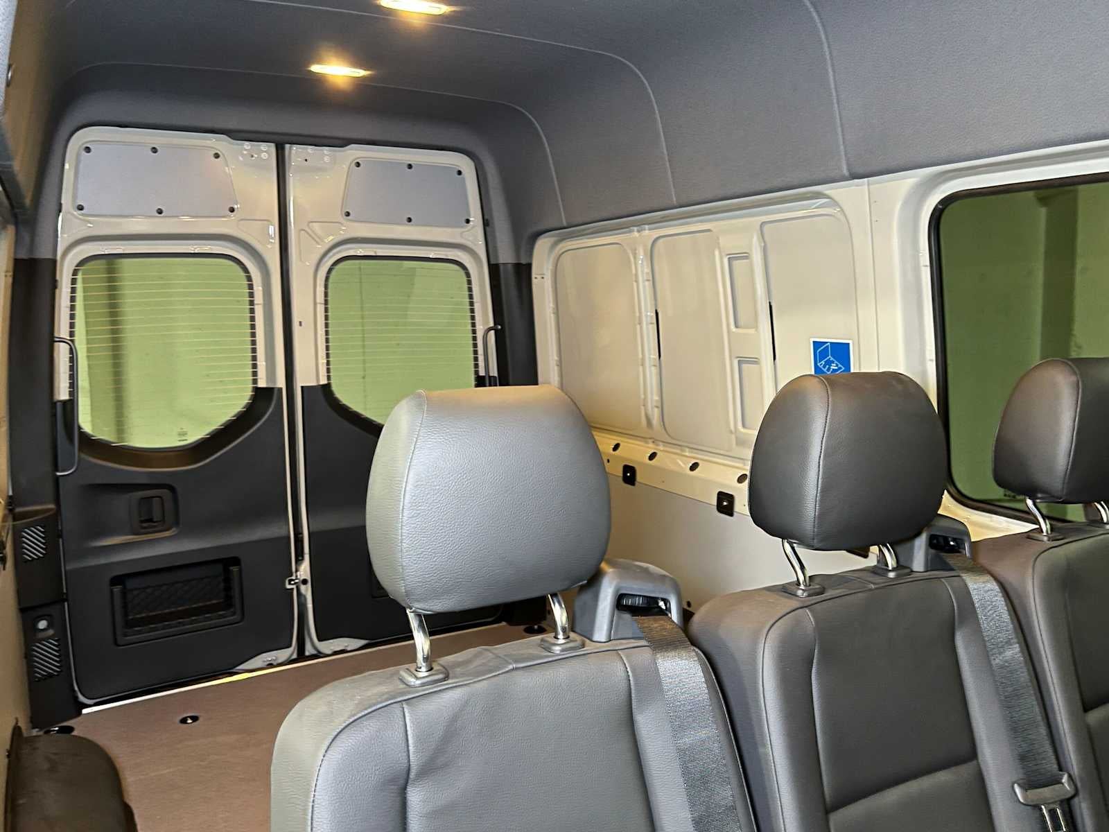 2026 Mercedes-Benz Sprinter Crew 2500 Standard Roof I4 Diesel HO 144 AWD