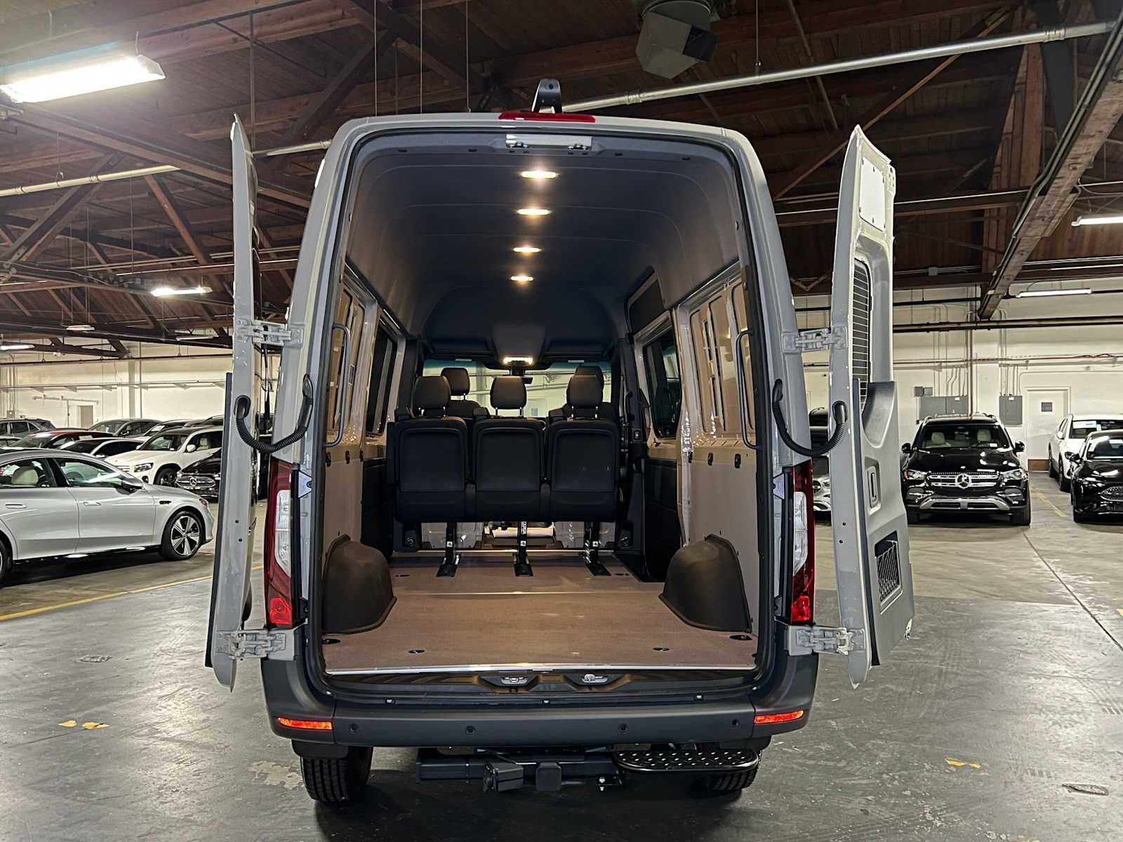 2026 Mercedes-Benz Sprinter Crew 2500 Standard Roof I4 Diesel HO 144 AWD
