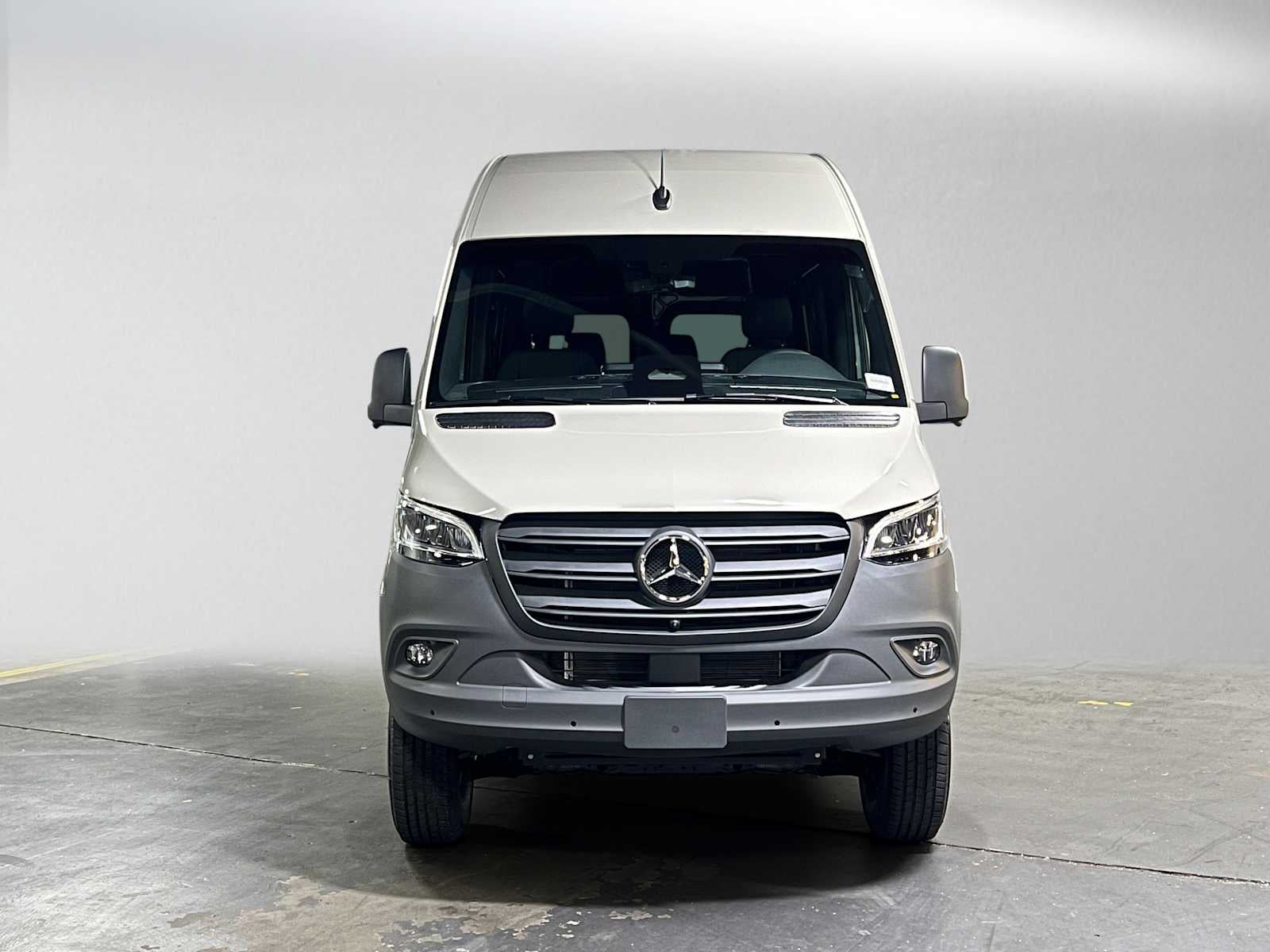2026 Mercedes-Benz Sprinter Crew 2500 Standard Roof I4 Diesel HO 144 AWD