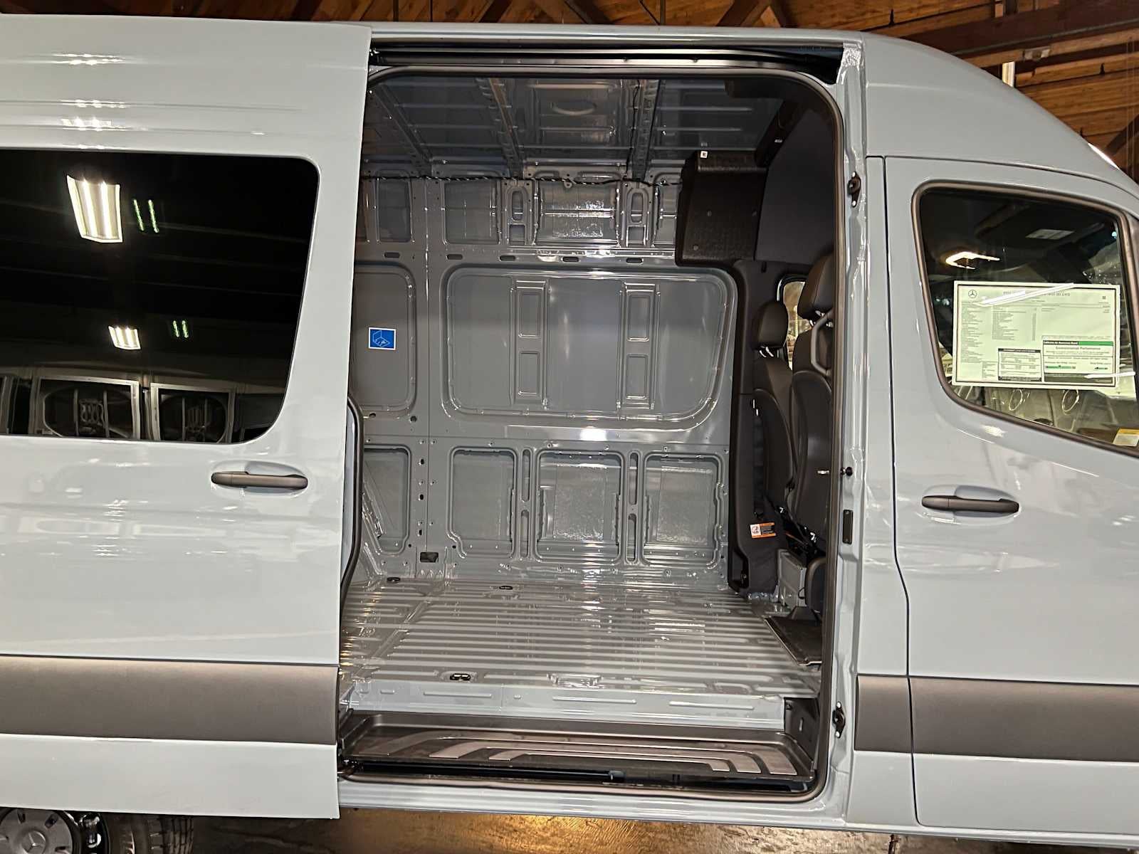 2026 Mercedes-Benz Sprinter Cargo 2500 Standard Roof I4 Diesel HO 144 AWD