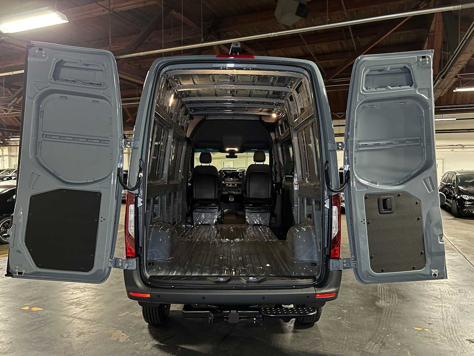 2026 Mercedes-Benz Sprinter Cargo 2500 Standard Roof I4 Diesel HO 144 AWD
