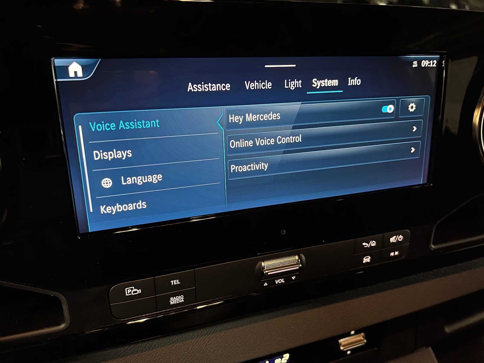 2026 Mercedes-Benz Sprinter Cargo 2500 Standard Roof I4 Diesel HO 144 AWD