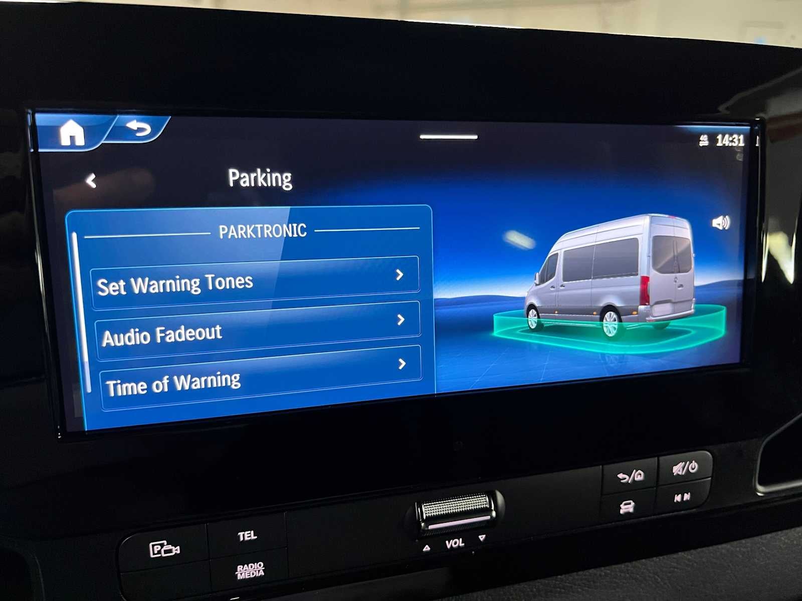 2026 Mercedes-Benz Sprinter Cargo 2500 Standard Roof I4 Diesel HO 144 AWD