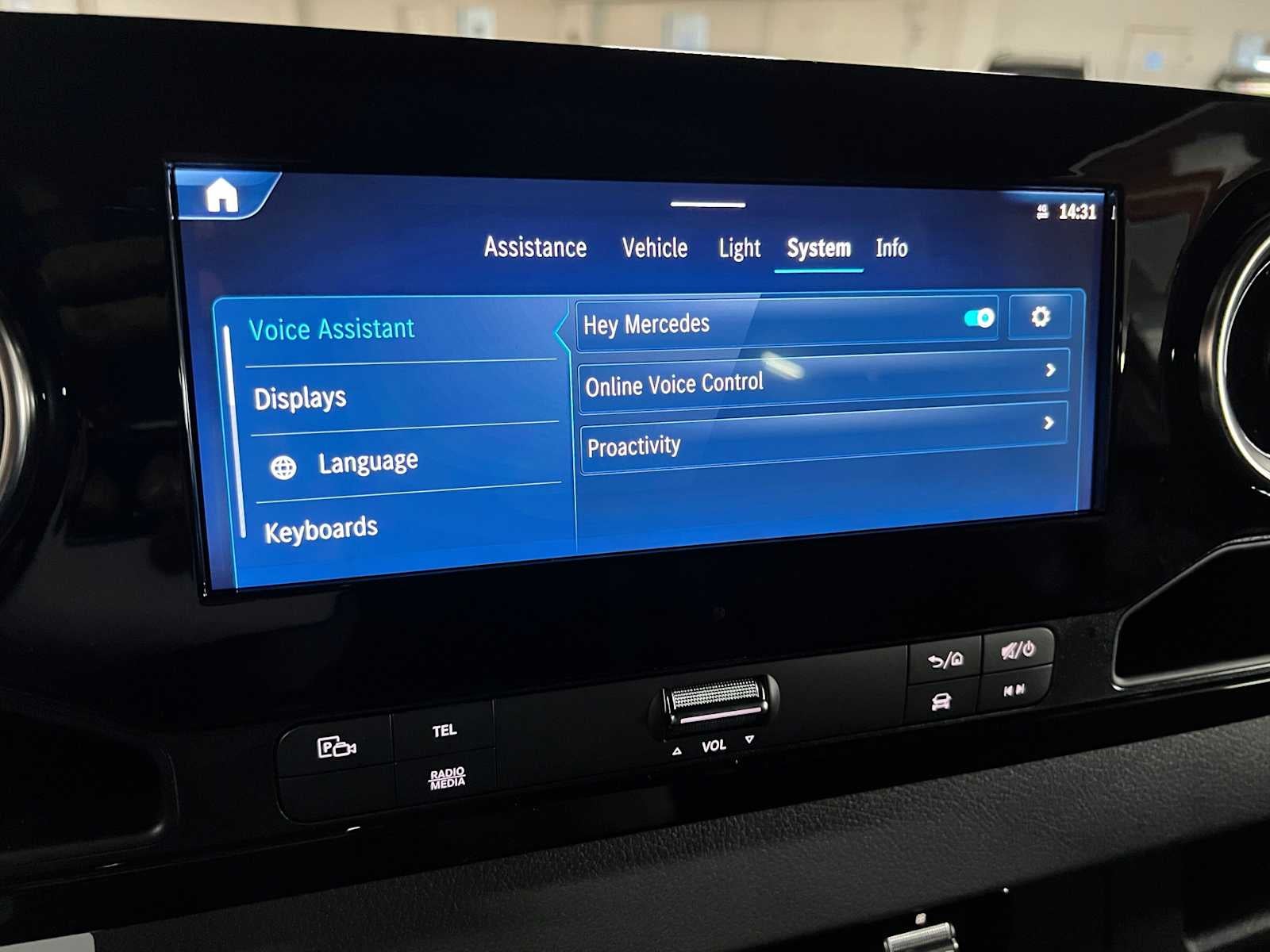2026 Mercedes-Benz Sprinter Cargo 2500 Standard Roof I4 Diesel HO 144 AWD