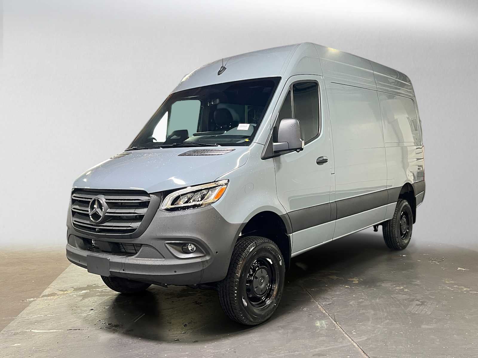 2026 Mercedes-Benz Sprinter Cargo 2500 Standard Roof I4 Diesel HO 144 AWD