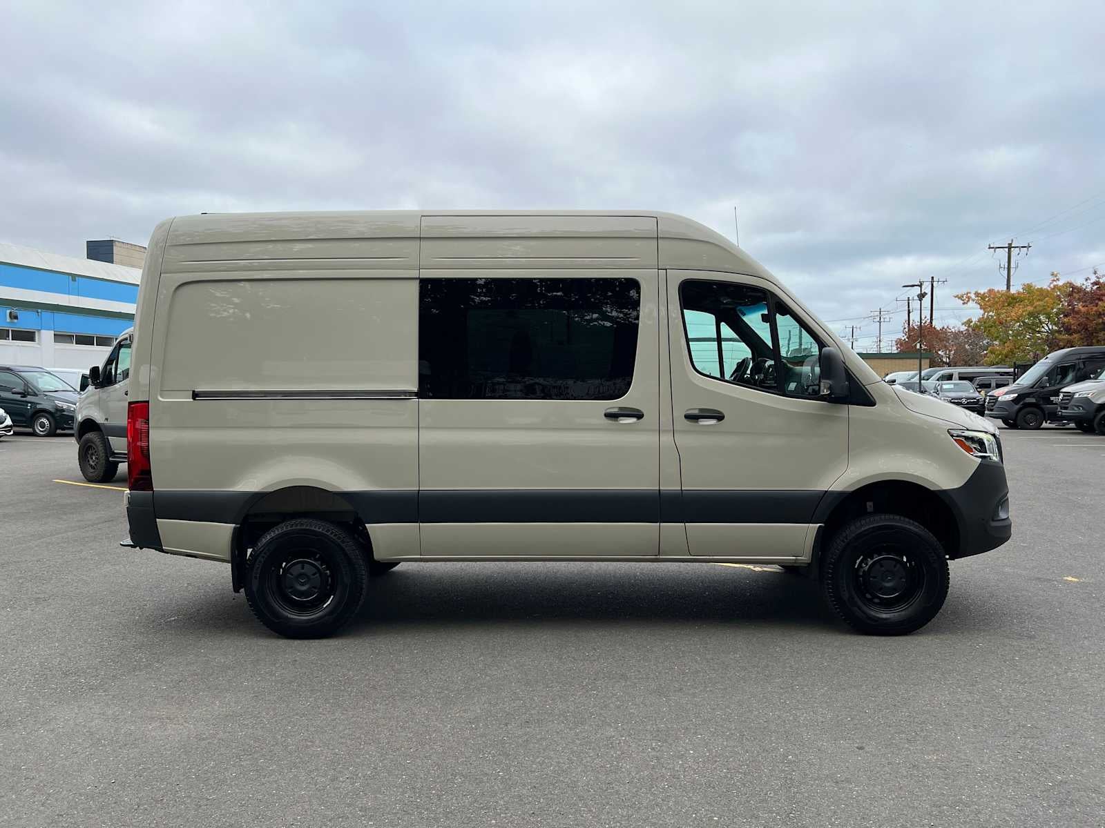 2026 Mercedes-Benz Sprinter Crew 2500 Standard Roof I4 Diesel HO 144 AWD