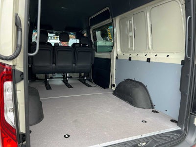 2026 Mercedes-Benz Sprinter Crew 2500 Standard Roof I4 Diesel HO 144 AWD