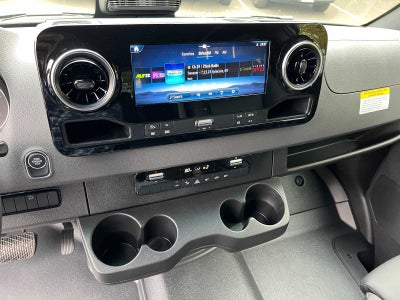 2026 Mercedes-Benz Sprinter Crew 2500 Standard Roof I4 Diesel HO 144 AWD