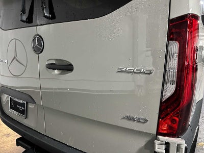 2026 Mercedes-Benz Sprinter 2500 Standard Roof I4 Diesel HO 144 AWD