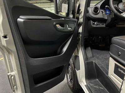 2026 Mercedes-Benz Sprinter 2500 Standard Roof I4 Diesel HO 144 AWD