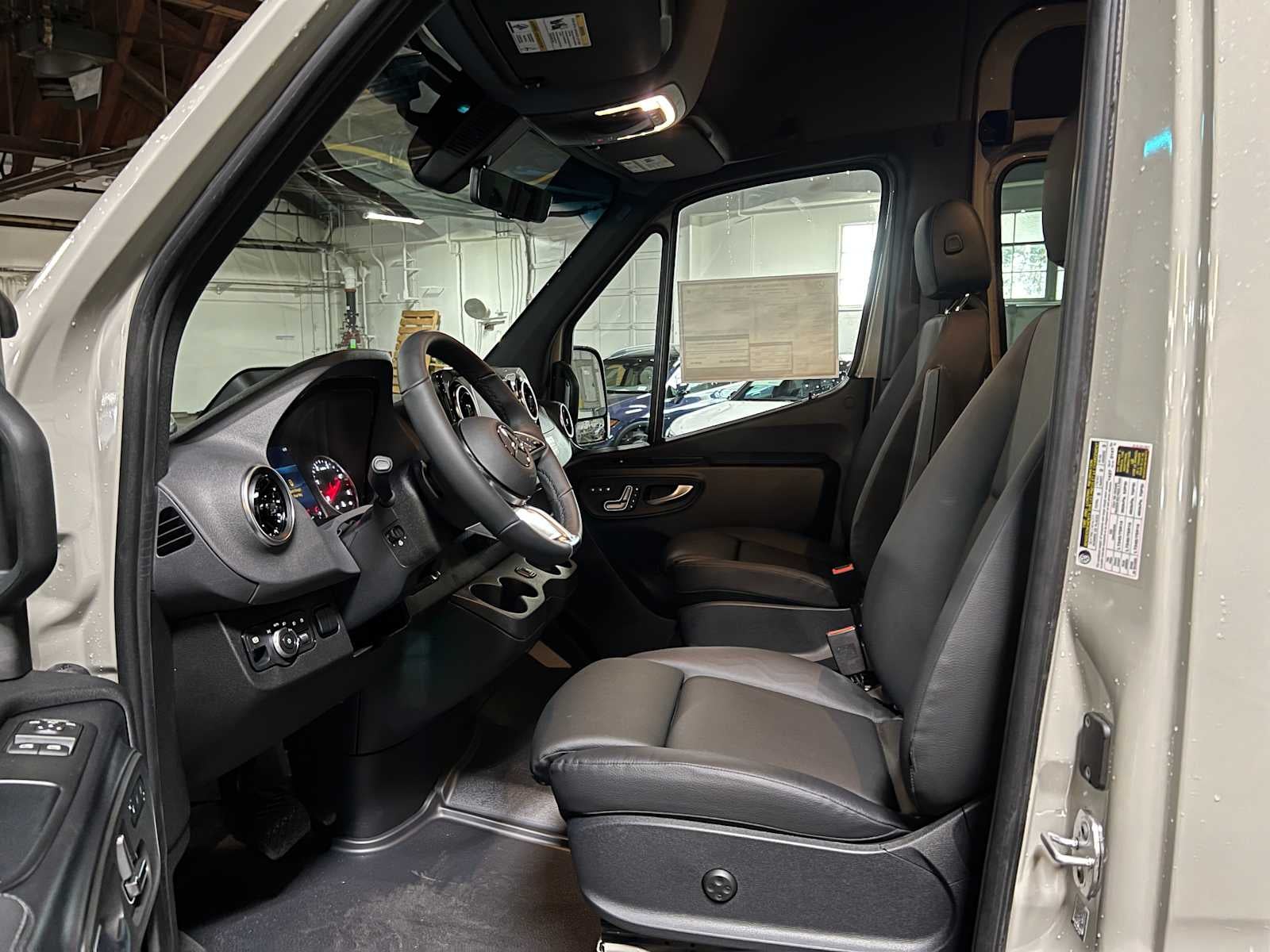 2026 Mercedes-Benz Sprinter 2500 Standard Roof I4 Diesel HO 144 AWD