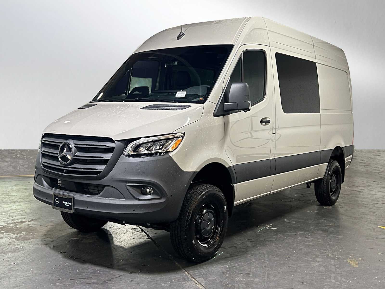 2026 Mercedes-Benz Sprinter 2500 Standard Roof I4 Diesel HO 144 AWD