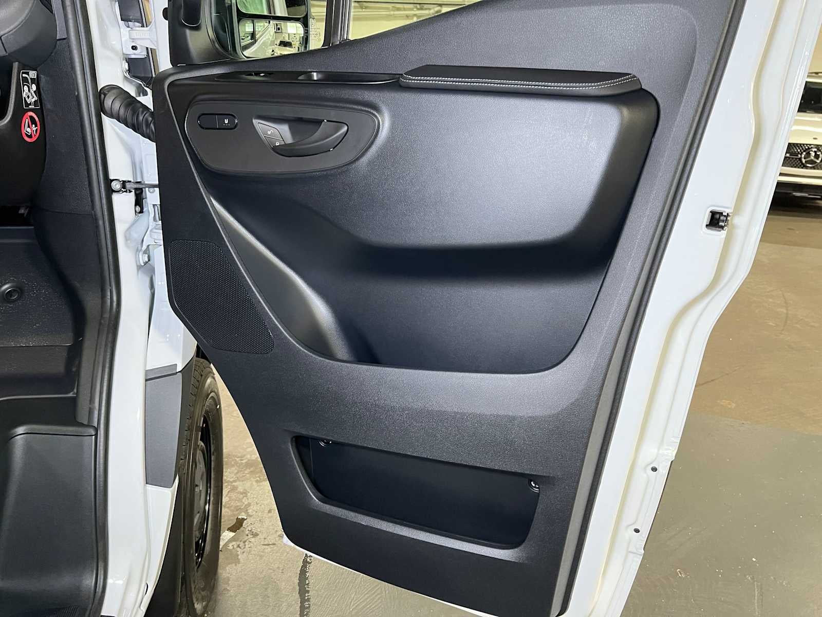 2026 Mercedes-Benz Sprinter Cargo 2500 Standard Roof I4 Diesel HO 144 AWD