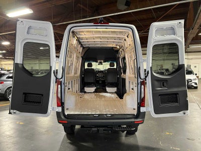 2026 Mercedes-Benz Sprinter Cargo 2500 Standard Roof I4 Diesel HO 144 AWD