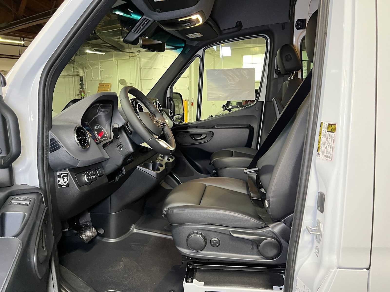 2026 Mercedes-Benz Sprinter Cargo 2500 Standard Roof I4 Diesel HO 144 AWD