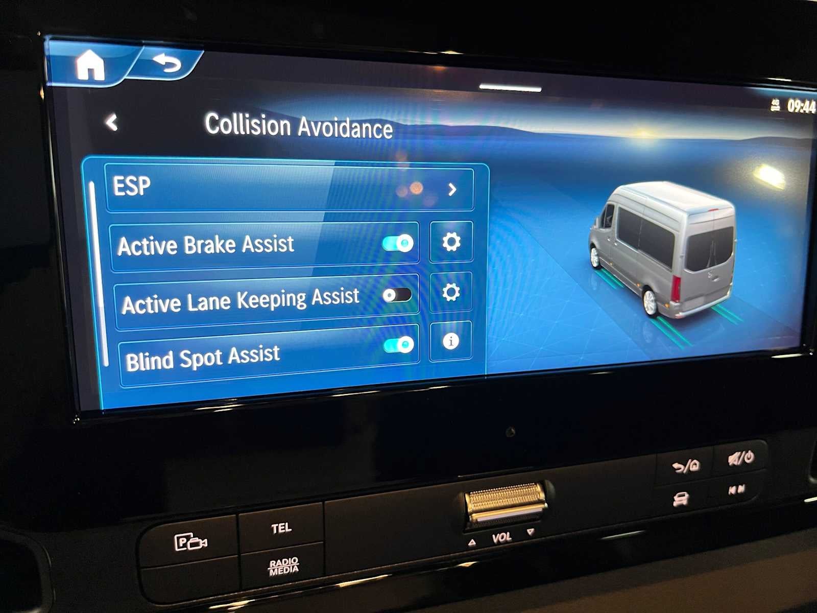 2026 Mercedes-Benz Sprinter Cargo 2500 Standard Roof I4 Diesel HO 144 AWD