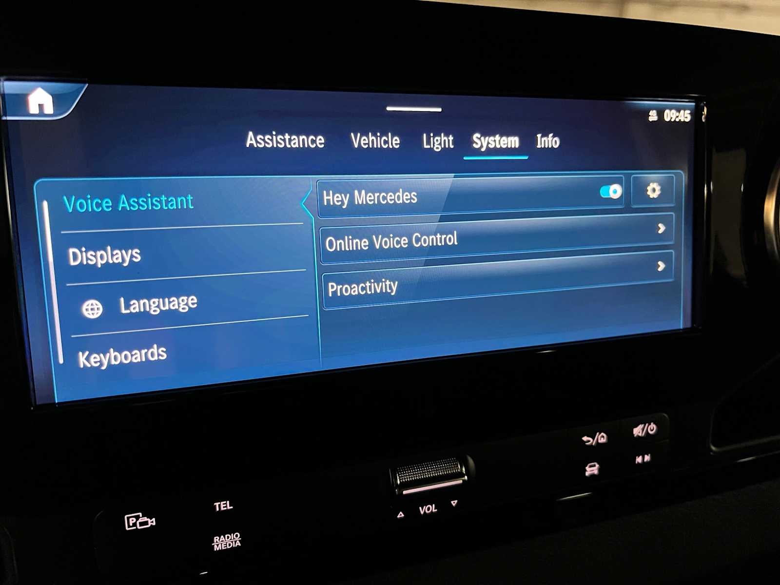 2026 Mercedes-Benz Sprinter Cargo 2500 Standard Roof I4 Diesel HO 144 AWD