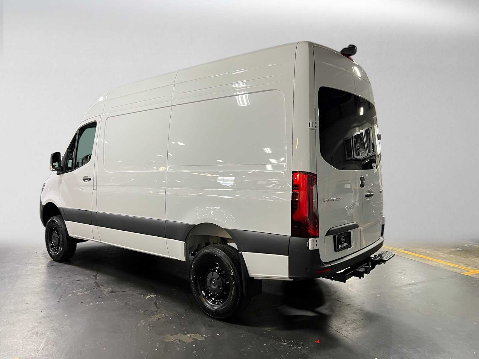 2026 Mercedes-Benz Sprinter Cargo 2500 Standard Roof I4 Diesel HO 144 AWD