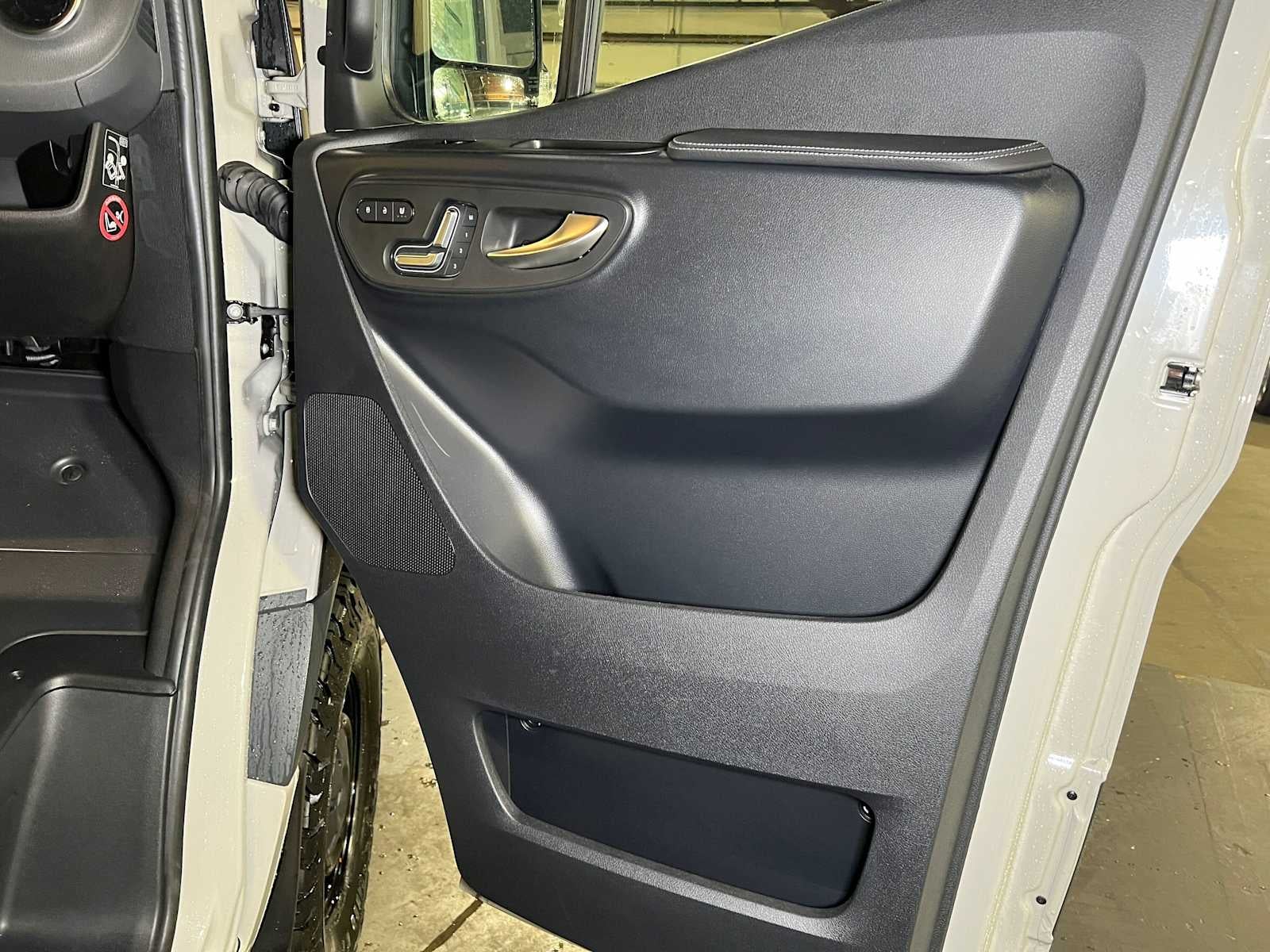 2026 Mercedes-Benz Sprinter Cargo 2500 Standard Roof I4 Diesel HO 144 AWD