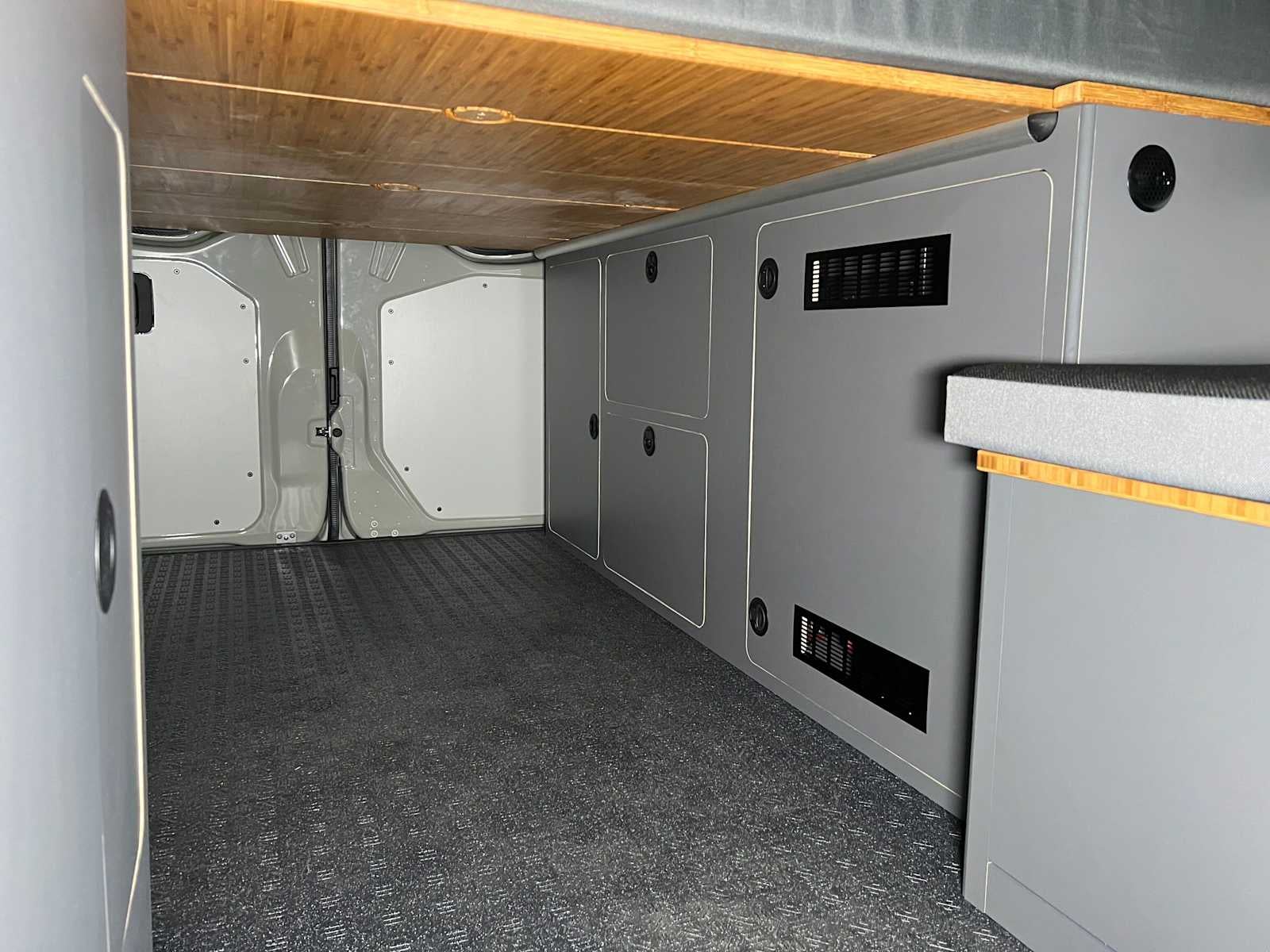 2026 Mercedes-Benz Sprinter Cargo 2500 Standard Roof I4 Diesel HO 144 AWD