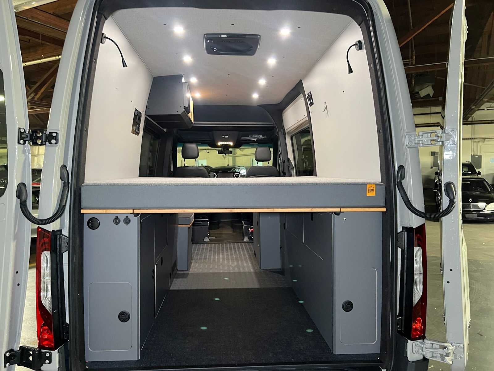2026 Mercedes-Benz Sprinter Cargo 2500 Standard Roof I4 Diesel HO 144 AWD
