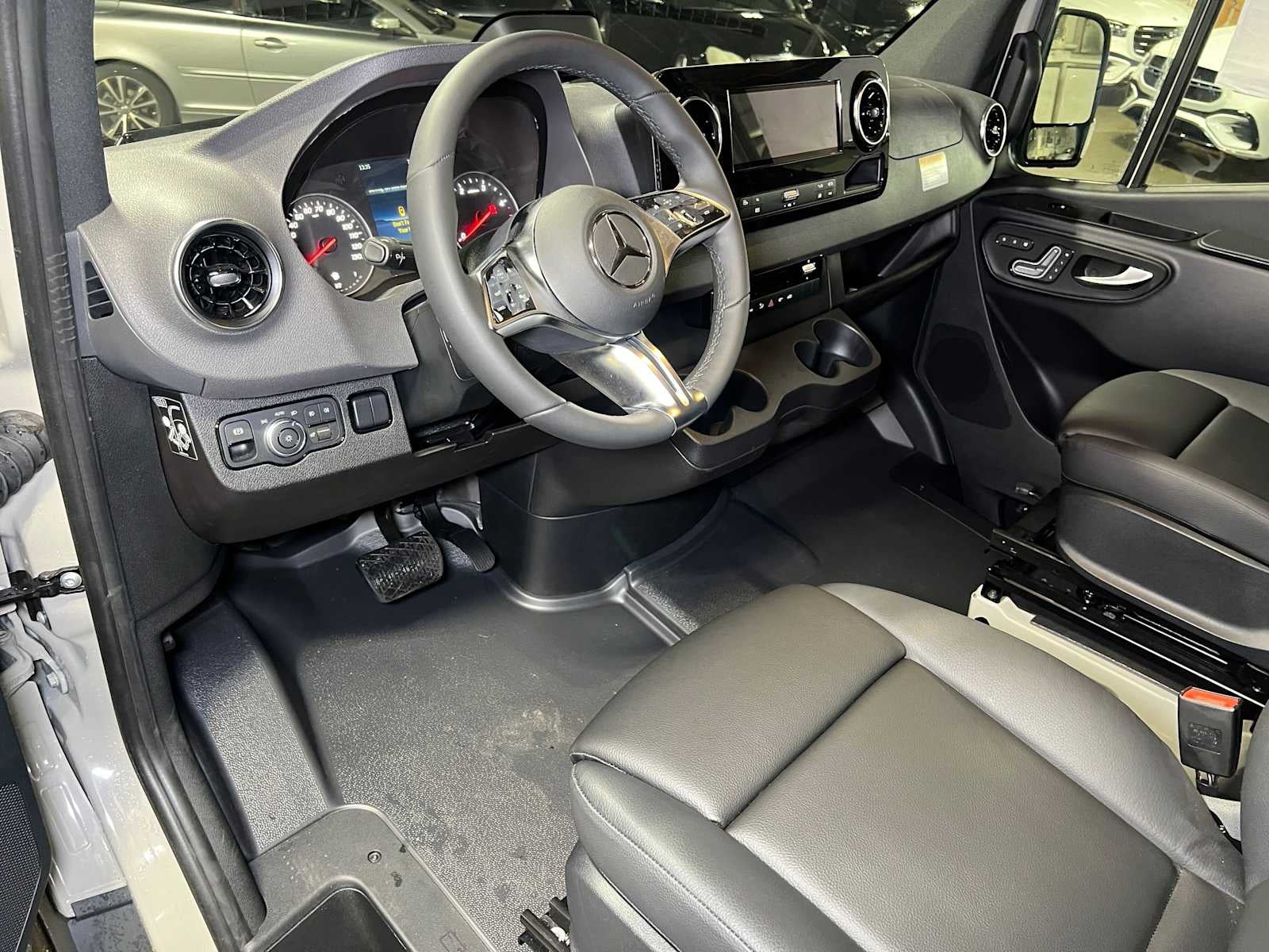 2026 Mercedes-Benz Sprinter Cargo 2500 Standard Roof I4 Diesel HO 144 AWD